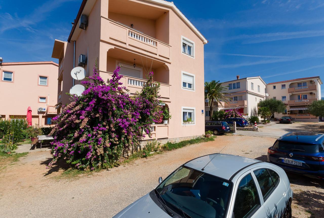Apartments Jasmin Barbat na Rabu ภายนอก รูปภาพ